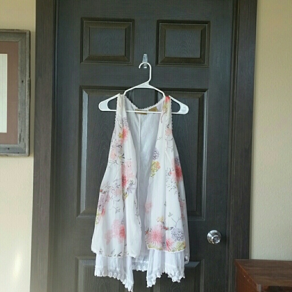R Cinco Ranch floral vest